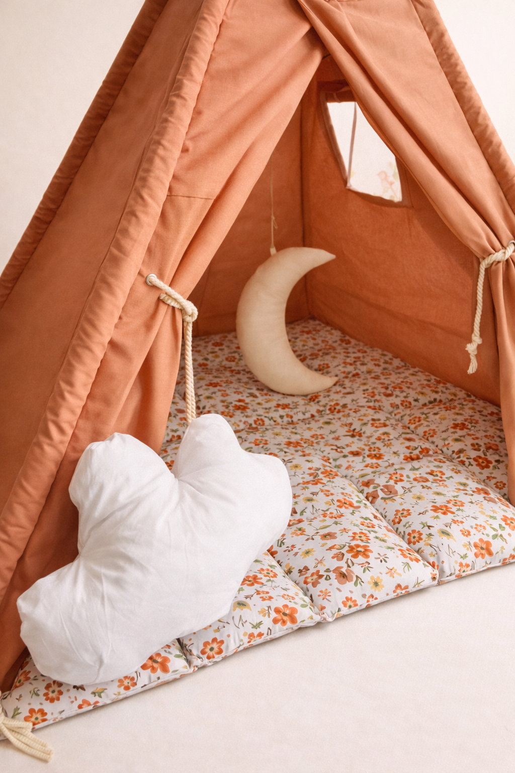 ШАТОР ЗА ДЕЦА - ЦВЕТЧИЊА (идеален детски подарок)